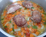 Foto del paso 7 de la receta: Galtas de cerdo con verduras