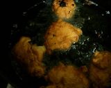 รูปขั้นตอนการทำที่ 6 ของ นักเก็ตไก่?!? : ซาลาเปาทอดแบบง่าย