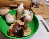 Foto del passaggio 2 della ricetta Padellata di patate e porcini al profumo di aromi