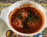 Foto del paso 2 de la receta: Albóndigas de cerdo con salsa de tomate