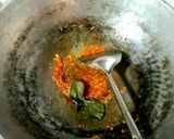 Foto langkah ke 5 dari resep Balado Kering Kentang Tempe Mustofa.