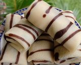 Foto langkah ke 9 dari resep Dadar Gulung Zebra isi Vla Coklat.