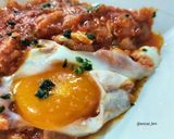 Foto del paso 8 de la receta: Fritada de tomate con bacalao y huevos