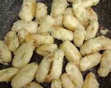 Foto langkah ke 4 dari resep Gnocchi Goreng.