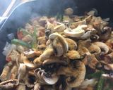 Foto del paso 3 de la receta: Pollo con champiñones