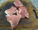 Foto del paso 1 de la receta: Chuletas de jamón acriolladas
