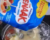 Foto langkah ke 2 dari resep Creamy Mixed Fruit Soup.