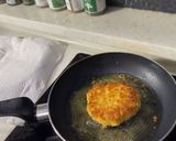 A picture of step 7 of Wasabi Shrimp Burger.