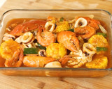 Foto langkah ke 9 dari resep Seafood Saus Padang Devina Hermawan.