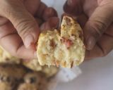 Foto langkah ke 8 dari resep Cheese Scone - Frozen bread.