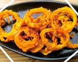 A picture of step 4 of Onion Ring Pakoda.