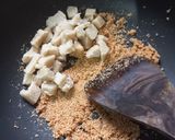 A picture of step 2 of Khoya & suji halwa with vanilla flavour.