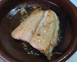 Foto del paso 1 de la receta: Salmón con gambas en ajada