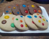 Foto del paso 6 de la receta: Cookies de manteca con chips de chocolate y rocklets