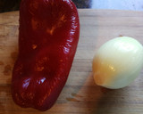 Foto del paso 3 de la receta: Caballa al horno con salsa de pimiento y patata