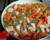 Foto del paso 8 de la receta: Espárragos y zanahorias al toque de tomate