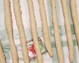 Φωτογραφία βήματος 2 της συνταγής Iταλικά Κριτσίνια χωρίς λάδι (Grissini a l'acqua)