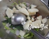 A picture of step 2 of Spinach Potato and Celery Soup.