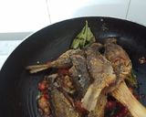 Foto langkah ke 4 dari resep Ikan Ekor Kuning sambel Tauco.