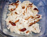 A picture of step 3 of Cream chat with nuts.
