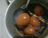 Foto langkah ke 7 dari resep Telur Pindang Coklat.