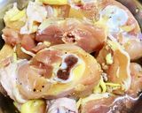 Hình bước làm 1 của món Gà Kho Gừng