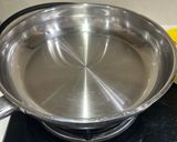 Hình bước làm 1 của món Cách Chiên Cá Bằng Chảo Inox và Cách Rửa Chảo Inox Bị Cháy