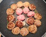 Une image de l'étape 5 de Polpette al Sugo, boulettes sauce tomate.