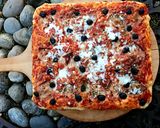 Foto del passaggio 18 della ricetta Pizza in teglia