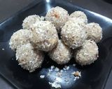 नारियल लड्ड़ू (nariyal ladoo recipe in Hindi) रेसिपी चरण 7 फोटो