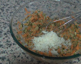 Foto del paso 3 de la receta: TORTITAS DE CALABACÍN Y ZANAHORIA ¡¡BUENÍSIMAS!! 😋💚