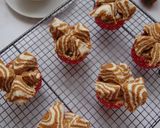 Foto langkah ke 4 dari resep Bolu Kukus Zebra.