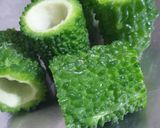 Hình bước làm 1 của món Mướp đắng nhồi thịt