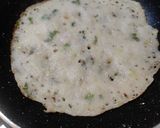 A picture of step 3 of Leftover rice and lauki uttapam.