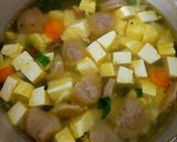 Foto langkah ke 2 dari resep Sop Bakso Tahu.