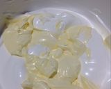 Foto langkah ke 3 dari resep Cake putih telur topping keju.