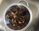 Une image de l'étape 3 de Velouté aux morilles et pommes de terre vitelotte.