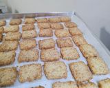 Foto langkah ke 4 dari resep Sagon kelapa keju.