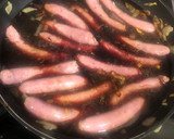 Foto del paso 3 de la receta: Salchichas al vino