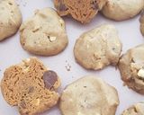 A picture of step 3 of Malaysian Chocolate chips and almond nips cookies.