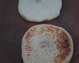 صورة لخطوة 7 من وصفة مينى خبز خمير محشي🧀🥞