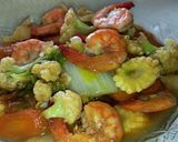 Foto langkah ke 3 dari resep Capcay Goreng.