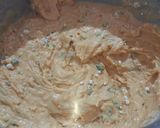 A picture of step 2 of Paneer pakoda.