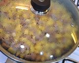 Foto langkah ke 3 dari resep Tumis kentang daging sederhana untuk bekal anak.