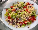 Une image de l'étape 14 de Salade de coquillettes aux carottes, tomates bicolores et oignon rouge.