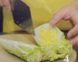 A picture of step 4 of Braised Chinese white cabbage with preserved sausages.
