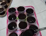 Foto langkah ke 9 dari resep Brownies cup kukus fla coklat.