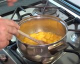 Foto del paso 5 de la receta Panacotta de Vainilla con Coulis de Mango
