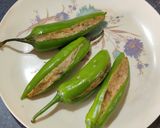 A picture of step 3 of Bharwan Mirchi Pakora.