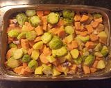 Tepsiben sült zöldségek🍠🥕🥔🧅🧀 recept fázis 3 fotója